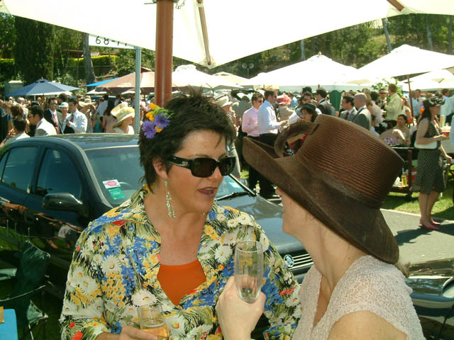 Lizzie en di Derby day 2004